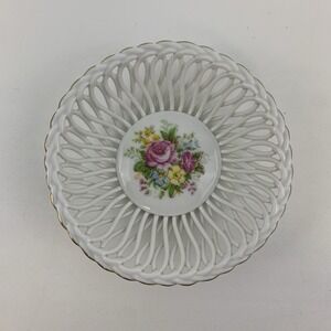 Apulum Lucru Manual‎ Porcelain Reticulated Woven Lace Bowl, Gilded Edges